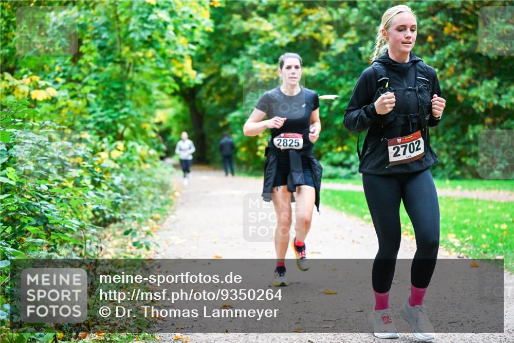 12.10.2025 - Bramfelder Halbmarathon 2025 Dr. Thomas Lammeyer http://msf.ph/oto/9350264 12.10.2025 10:33:26 Laufen 2825, 2702 meine-sportfotos.de
