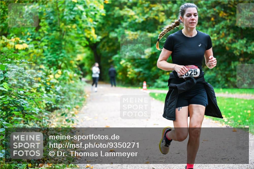 12.10.2025 - Bramfelder Halbmarathon 2025 Dr. Thomas Lammeyer http://msf.ph/oto/9350271 12.10.2025 10:33:27 Laufen 825 meine-sportfotos.de