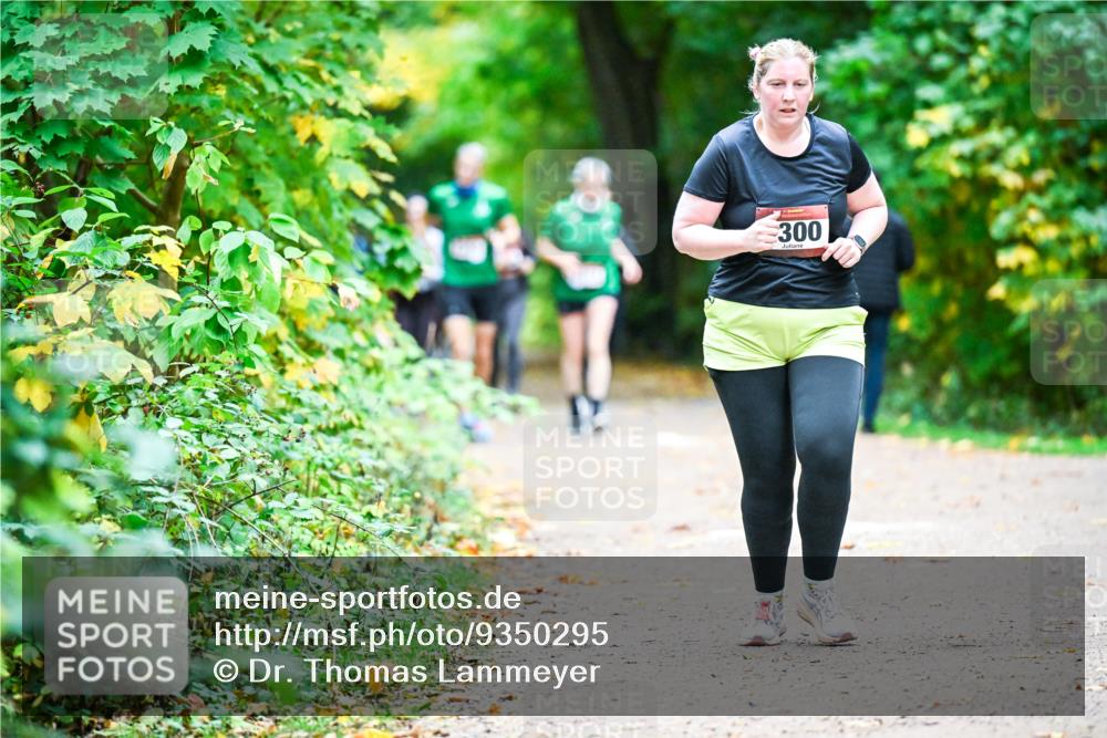 12.10.2025 - Bramfelder Halbmarathon 2025 Dr. Thomas Lammeyer http://msf.ph/oto/9350295 12.10.2025 10:33:42 Laufen 300 meine-sportfotos.de