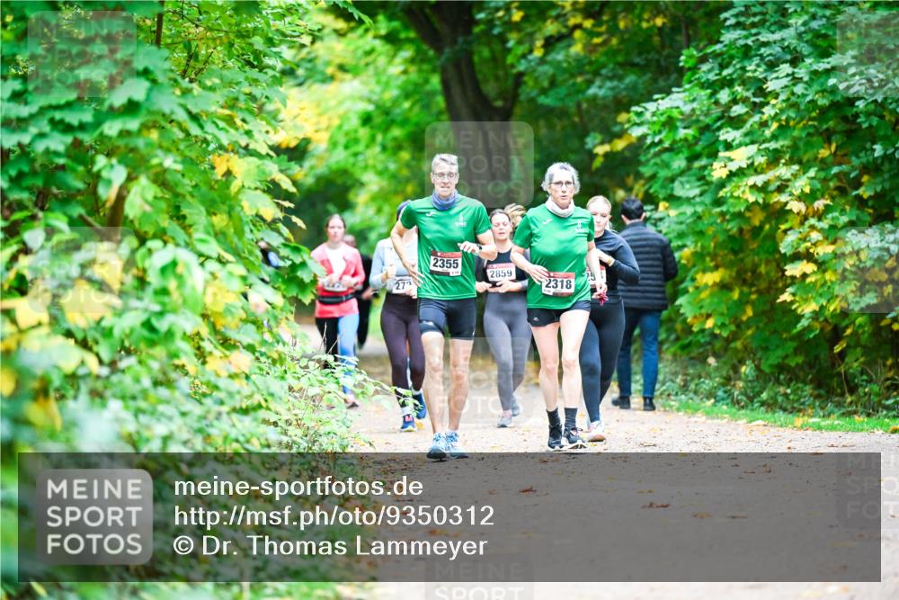 12.10.2025 - Bramfelder Halbmarathon 2025 Dr. Thomas Lammeyer http://msf.ph/oto/9350312 12.10.2025 10:33:45 Laufen 27, 2355, 2859, 2318 meine-sportfotos.de