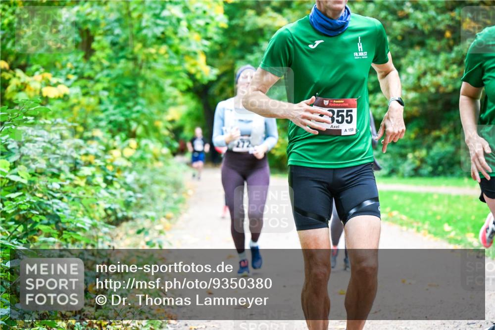 12.10.2025 - Bramfelder Halbmarathon 2025 Dr. Thomas Lammeyer http://msf.ph/oto/9350380 12.10.2025 10:33:58 Laufen 34, 355, 159 meine-sportfotos.de