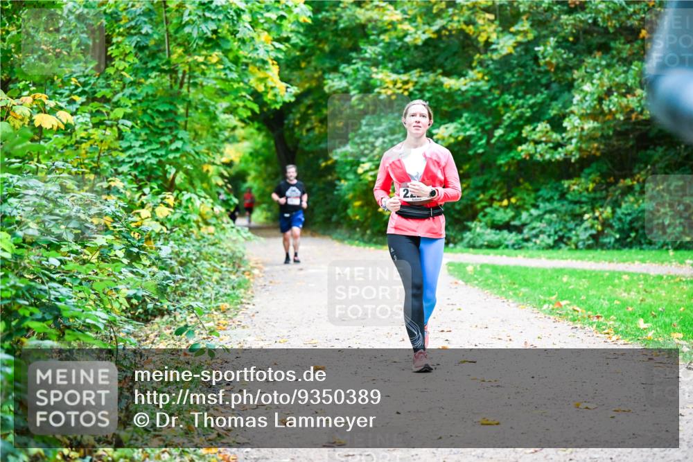 12.10.2025 - Bramfelder Halbmarathon 2025 Dr. Thomas Lammeyer http://msf.ph/oto/9350389 12.10.2025 10:34:00 Laufen 2 meine-sportfotos.de