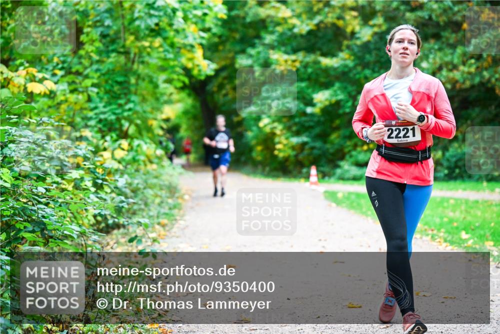 12.10.2025 - Bramfelder Halbmarathon 2025 Dr. Thomas Lammeyer http://msf.ph/oto/9350400 12.10.2025 10:34:02 Laufen 2221 meine-sportfotos.de