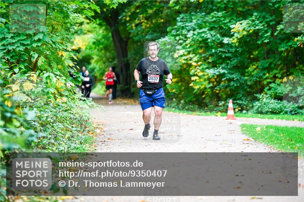 12.10.2025 - Bramfelder Halbmarathon 2025 Dr. Thomas Lammeyer http://msf.ph/oto/9350407 12.10.2025 10:34:03 Laufen 2637 meine-sportfotos.de