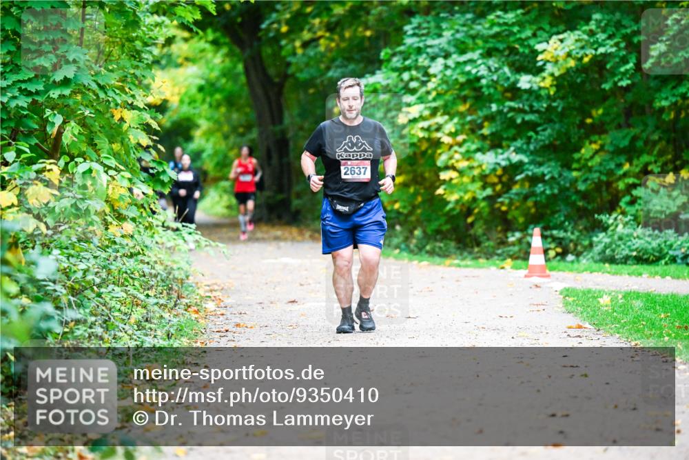 12.10.2025 - Bramfelder Halbmarathon 2025 Dr. Thomas Lammeyer http://msf.ph/oto/9350410 12.10.2025 10:34:04 Laufen 2637 meine-sportfotos.de