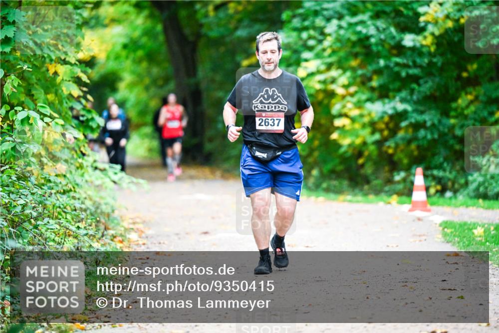 12.10.2025 - Bramfelder Halbmarathon 2025 Dr. Thomas Lammeyer http://msf.ph/oto/9350415 12.10.2025 10:34:04 Laufen 2637 meine-sportfotos.de