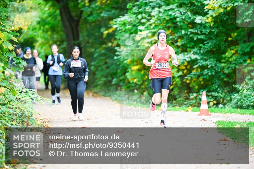 12.10.2025 - Bramfelder Halbmarathon 2025 Dr. Thomas Lammeyer http://msf.ph/oto/9350441 12.10.2025 10:34:11 Laufen 2347, 2633 meine-sportfotos.de