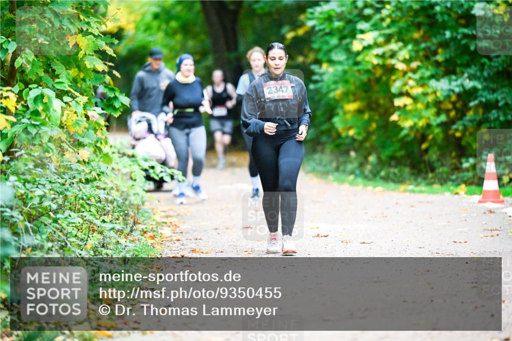 12.10.2025 - Bramfelder Halbmarathon 2025 Dr. Thomas Lammeyer http://msf.ph/oto/9350455 12.10.2025 10:34:15 Laufen 2347 meine-sportfotos.de