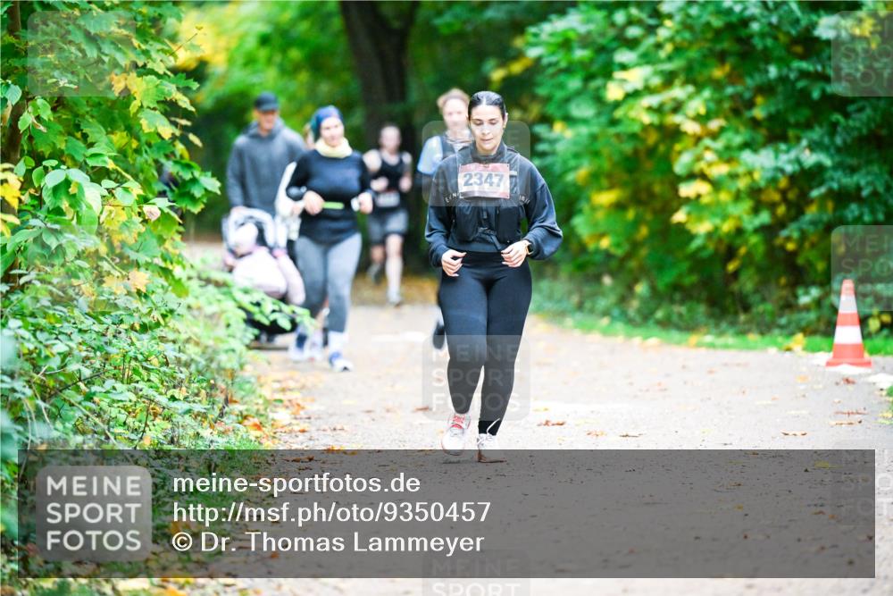 12.10.2025 - Bramfelder Halbmarathon 2025 Dr. Thomas Lammeyer http://msf.ph/oto/9350457 12.10.2025 10:34:15 Laufen 2347 meine-sportfotos.de