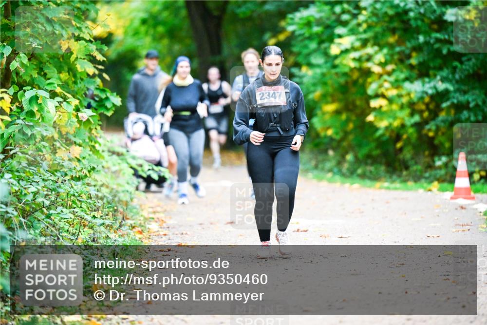 12.10.2025 - Bramfelder Halbmarathon 2025 Dr. Thomas Lammeyer http://msf.ph/oto/9350460 12.10.2025 10:34:15 Laufen 2347 meine-sportfotos.de