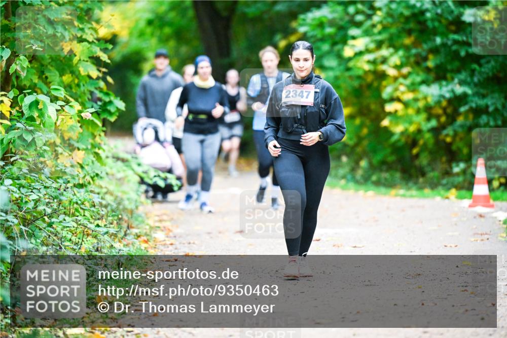 12.10.2025 - Bramfelder Halbmarathon 2025 Dr. Thomas Lammeyer http://msf.ph/oto/9350463 12.10.2025 10:34:16 Laufen 2347 meine-sportfotos.de