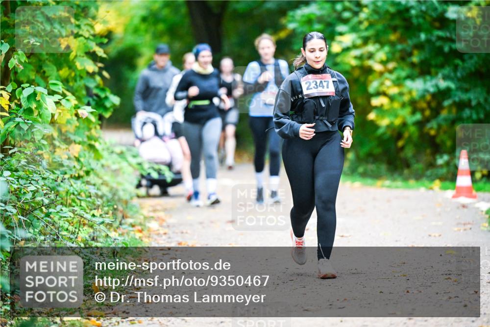 12.10.2025 - Bramfelder Halbmarathon 2025 Dr. Thomas Lammeyer http://msf.ph/oto/9350467 12.10.2025 10:34:16 Laufen 2347 meine-sportfotos.de