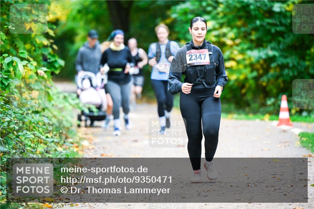 12.10.2025 - Bramfelder Halbmarathon 2025 Dr. Thomas Lammeyer http://msf.ph/oto/9350471 12.10.2025 10:34:17 Laufen 2347 meine-sportfotos.de