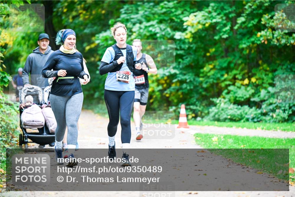 12.10.2025 - Bramfelder Halbmarathon 2025 Dr. Thomas Lammeyer http://msf.ph/oto/9350489 12.10.2025 10:34:22 Laufen 2226, 2448 meine-sportfotos.de