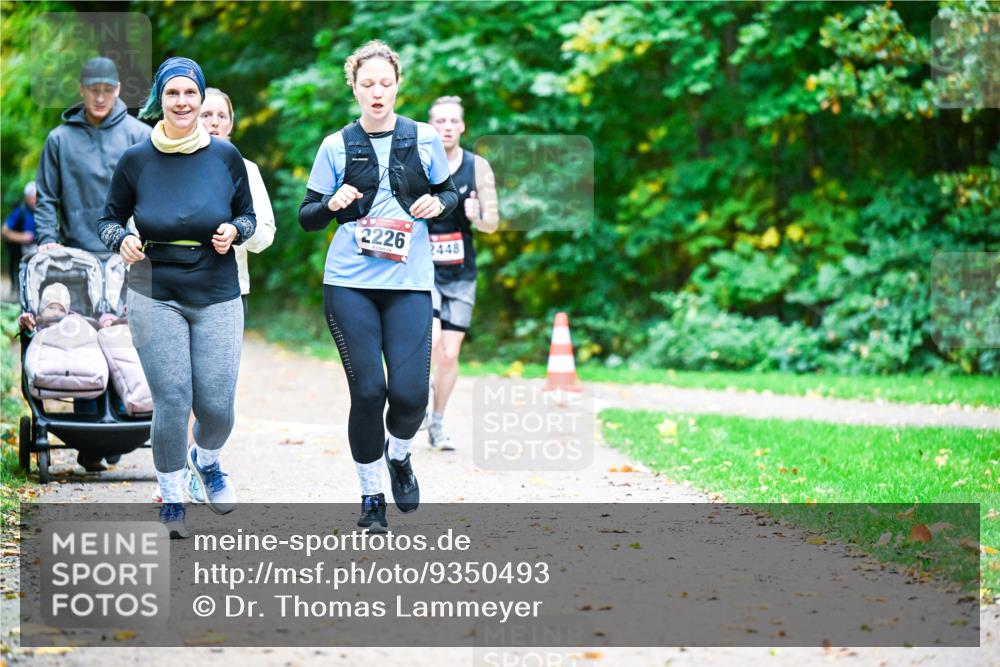 12.10.2025 - Bramfelder Halbmarathon 2025 Dr. Thomas Lammeyer http://msf.ph/oto/9350493 12.10.2025 10:34:22 Laufen 2226, 2448 meine-sportfotos.de