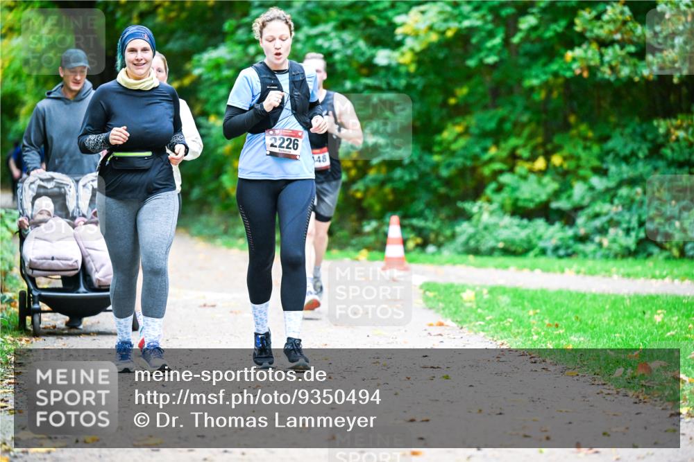 12.10.2025 - Bramfelder Halbmarathon 2025 Dr. Thomas Lammeyer http://msf.ph/oto/9350494 12.10.2025 10:34:22 Laufen 2226, 148 meine-sportfotos.de