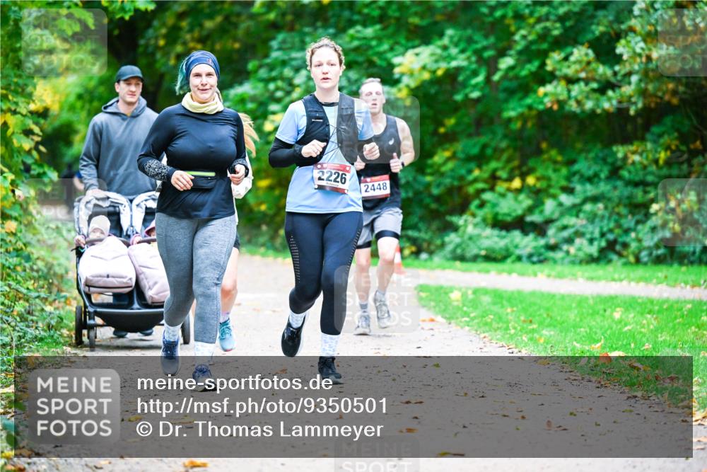 12.10.2025 - Bramfelder Halbmarathon 2025 Dr. Thomas Lammeyer http://msf.ph/oto/9350501 12.10.2025 10:34:23 Laufen 2226, 2448 meine-sportfotos.de