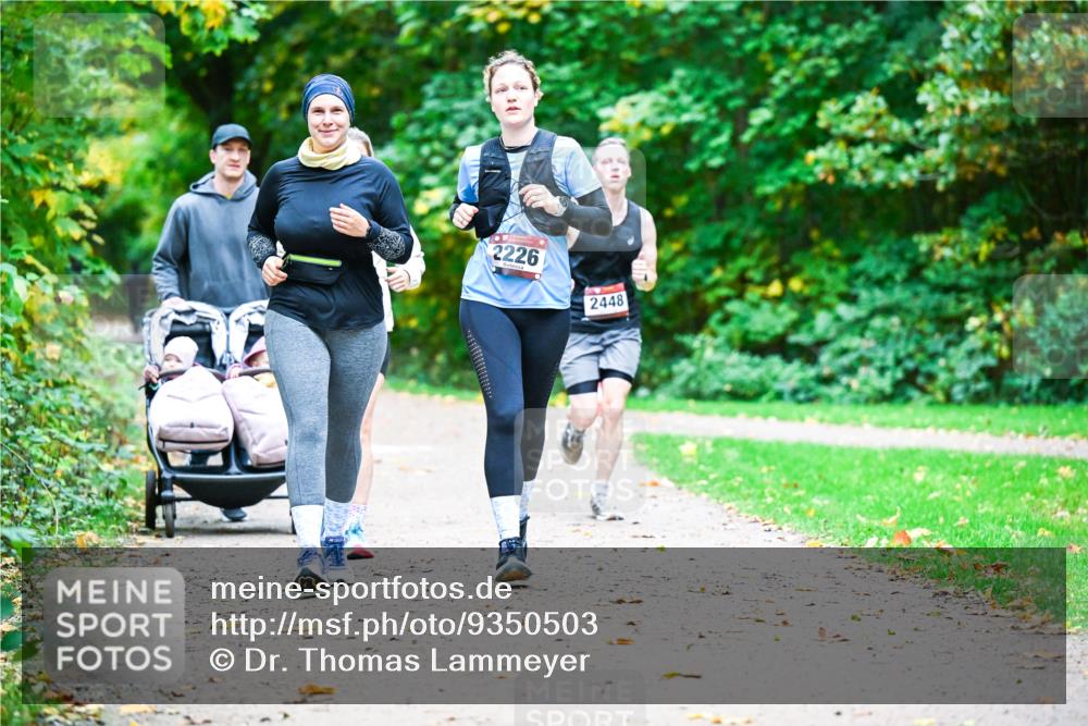 12.10.2025 - Bramfelder Halbmarathon 2025 Dr. Thomas Lammeyer http://msf.ph/oto/9350503 12.10.2025 10:34:24 Laufen 2226, 2448 meine-sportfotos.de