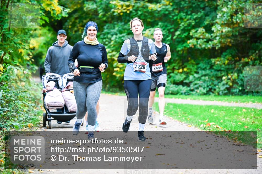 12.10.2025 - Bramfelder Halbmarathon 2025 Dr. Thomas Lammeyer http://msf.ph/oto/9350507 12.10.2025 10:34:24 Laufen 2226, 2448 meine-sportfotos.de