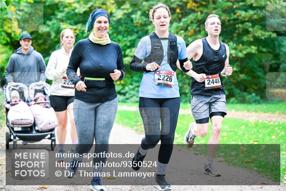 12.10.2025 - Bramfelder Halbmarathon 2025 Dr. Thomas Lammeyer http://msf.ph/oto/9350524 12.10.2025 10:34:26 Laufen 228, 2226, 2448 meine-sportfotos.de