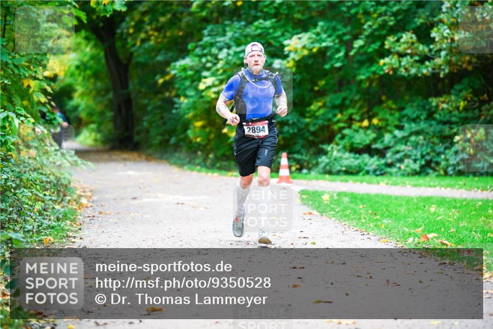 12.10.2025 - Bramfelder Halbmarathon 2025 Dr. Thomas Lammeyer http://msf.ph/oto/9350528 12.10.2025 10:34:31 Laufen 2894 meine-sportfotos.de