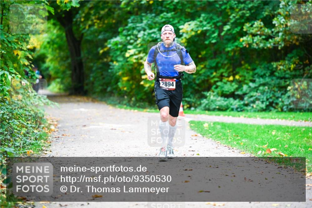 12.10.2025 - Bramfelder Halbmarathon 2025 Dr. Thomas Lammeyer http://msf.ph/oto/9350530 12.10.2025 10:34:32 Laufen 2894 meine-sportfotos.de