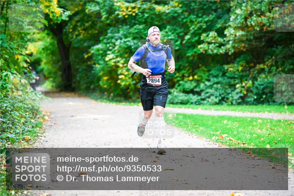12.10.2025 - Bramfelder Halbmarathon 2025 Dr. Thomas Lammeyer http://msf.ph/oto/9350533 12.10.2025 10:34:32 Laufen 2894 meine-sportfotos.de