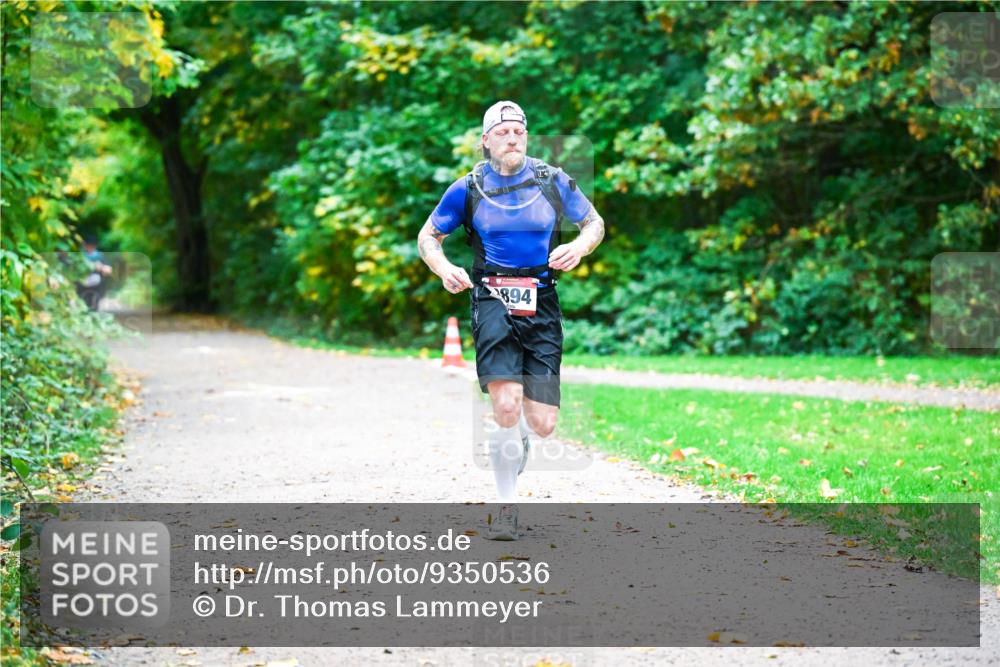 12.10.2025 - Bramfelder Halbmarathon 2025 Dr. Thomas Lammeyer http://msf.ph/oto/9350536 12.10.2025 10:34:33 Laufen 894 meine-sportfotos.de