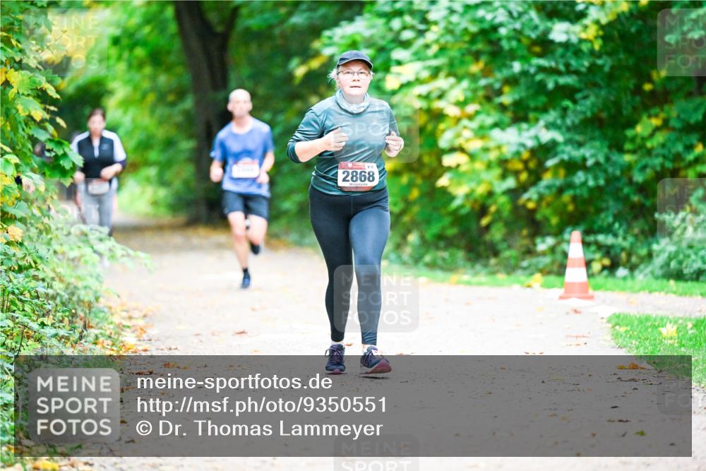 12.10.2025 - Bramfelder Halbmarathon 2025 Dr. Thomas Lammeyer http://msf.ph/oto/9350551 12.10.2025 10:34:41 Laufen 32, 2868 meine-sportfotos.de