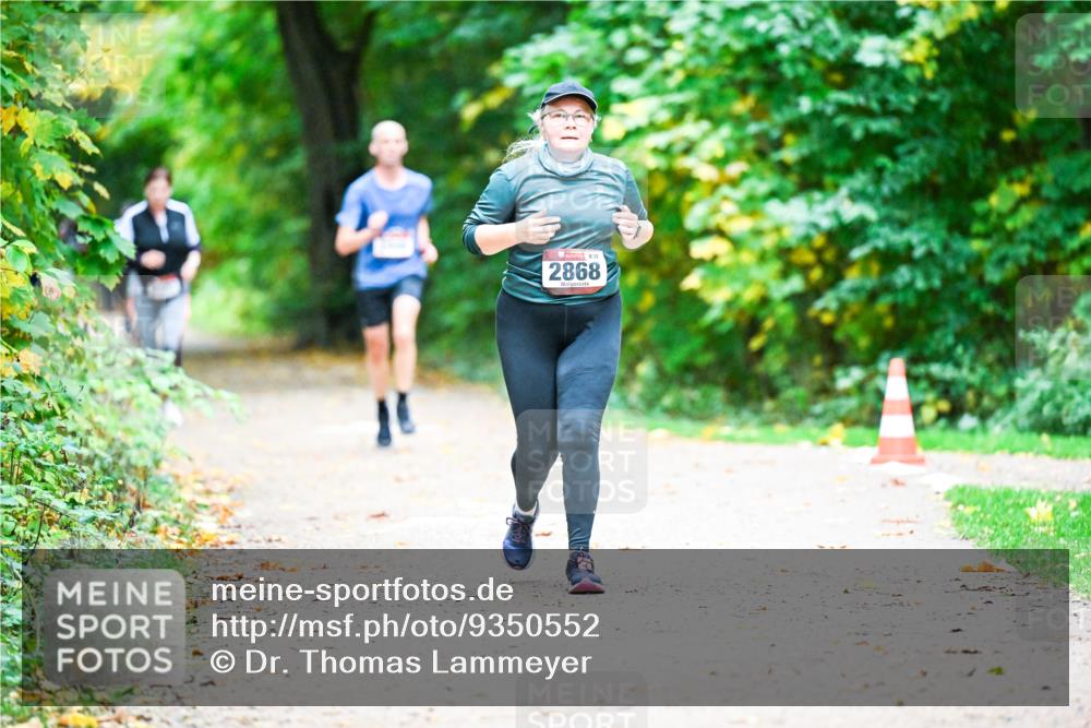 12.10.2025 - Bramfelder Halbmarathon 2025 Dr. Thomas Lammeyer http://msf.ph/oto/9350552 12.10.2025 10:34:42 Laufen 2868 meine-sportfotos.de