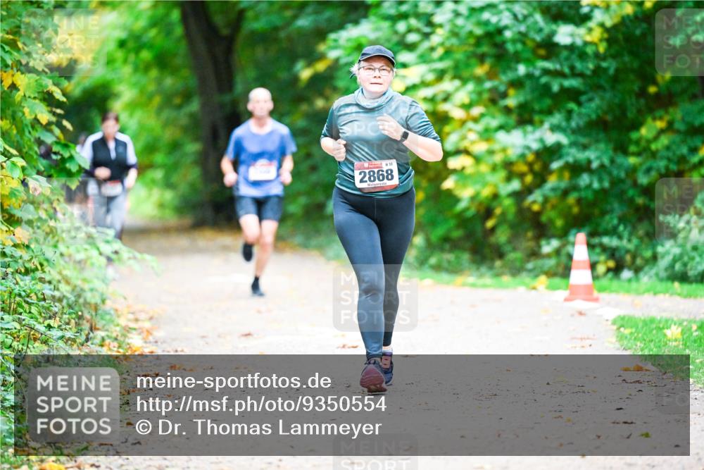 12.10.2025 - Bramfelder Halbmarathon 2025 Dr. Thomas Lammeyer http://msf.ph/oto/9350554 12.10.2025 10:34:42 Laufen 32, 2868 meine-sportfotos.de