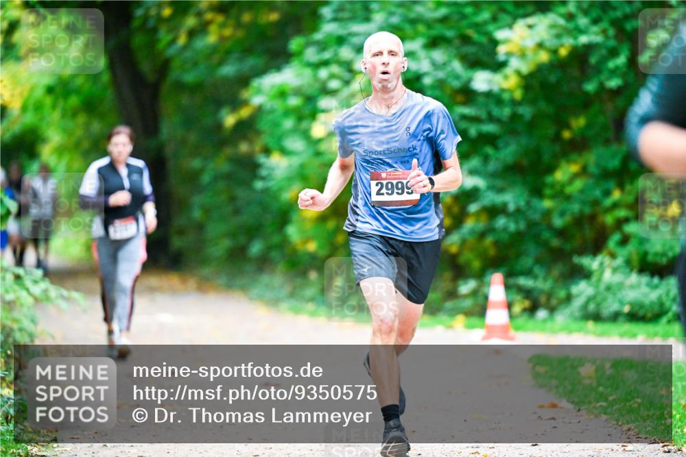 12.10.2025 - Bramfelder Halbmarathon 2025 Dr. Thomas Lammeyer http://msf.ph/oto/9350575 12.10.2025 10:34:47 Laufen 2999 meine-sportfotos.de