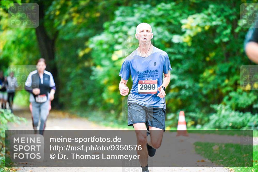 12.10.2025 - Bramfelder Halbmarathon 2025 Dr. Thomas Lammeyer http://msf.ph/oto/9350576 12.10.2025 10:34:47 Laufen 2999 meine-sportfotos.de