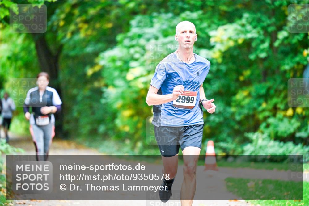 12.10.2025 - Bramfelder Halbmarathon 2025 Dr. Thomas Lammeyer http://msf.ph/oto/9350578 12.10.2025 10:34:47 Laufen 2999 meine-sportfotos.de
