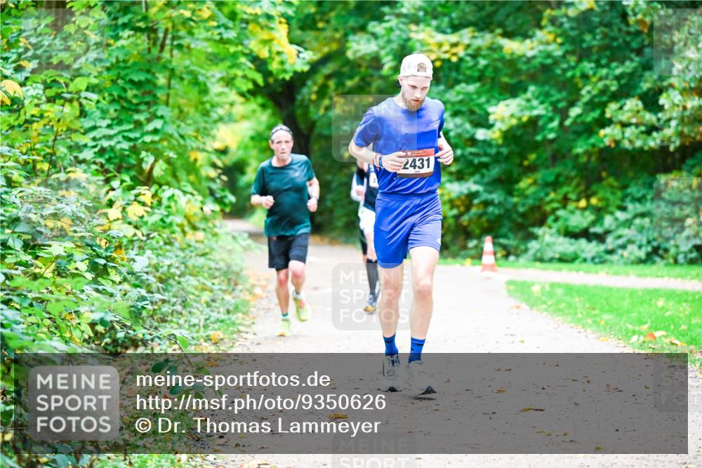 12.10.2025 - Bramfelder Halbmarathon 2025 Dr. Thomas Lammeyer http://msf.ph/oto/9350626 12.10.2025 10:34:57 Laufen 2431 meine-sportfotos.de