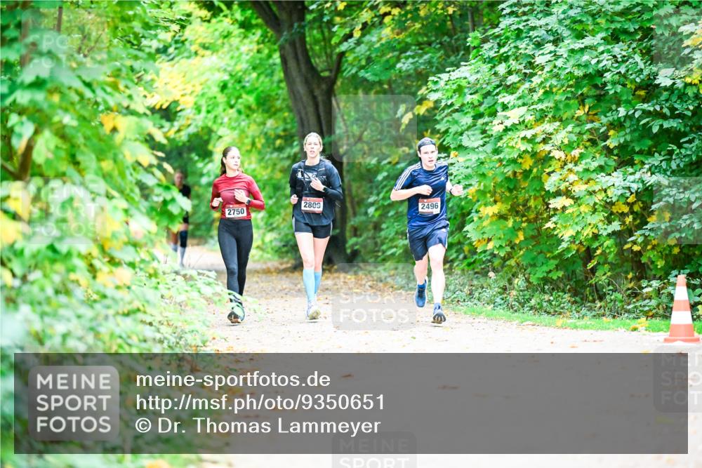 12.10.2025 - Bramfelder Halbmarathon 2025 Dr. Thomas Lammeyer http://msf.ph/oto/9350651 12.10.2025 10:35:16 Laufen 2750, 2809, 2496 meine-sportfotos.de