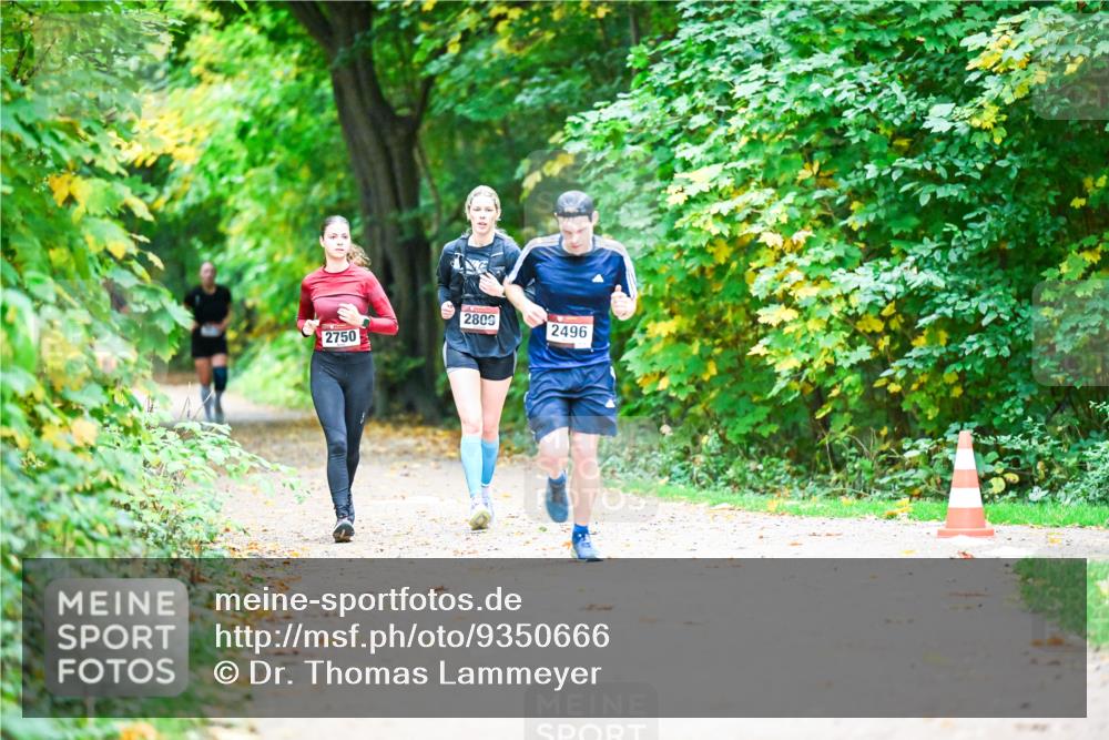 12.10.2025 - Bramfelder Halbmarathon 2025 Dr. Thomas Lammeyer http://msf.ph/oto/9350666 12.10.2025 10:35:18 Laufen 2750, 2809, 2496 meine-sportfotos.de