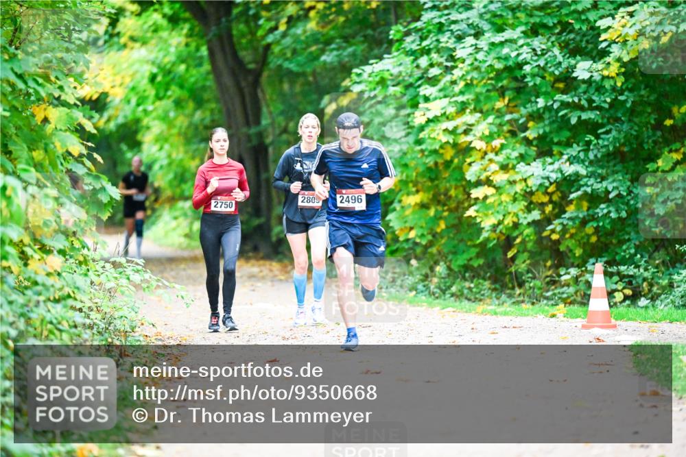 12.10.2025 - Bramfelder Halbmarathon 2025 Dr. Thomas Lammeyer http://msf.ph/oto/9350668 12.10.2025 10:35:18 Laufen 280, 2496, 2750 meine-sportfotos.de