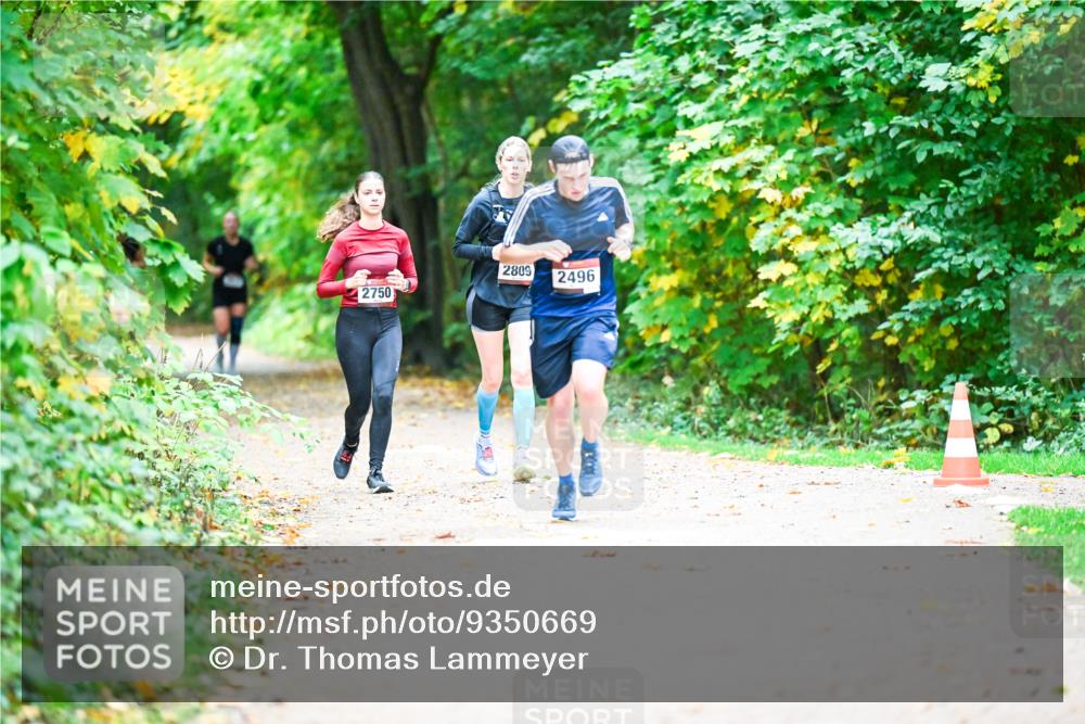 12.10.2025 - Bramfelder Halbmarathon 2025 Dr. Thomas Lammeyer http://msf.ph/oto/9350669 12.10.2025 10:35:19 Laufen 2750, 2809, 2496 meine-sportfotos.de