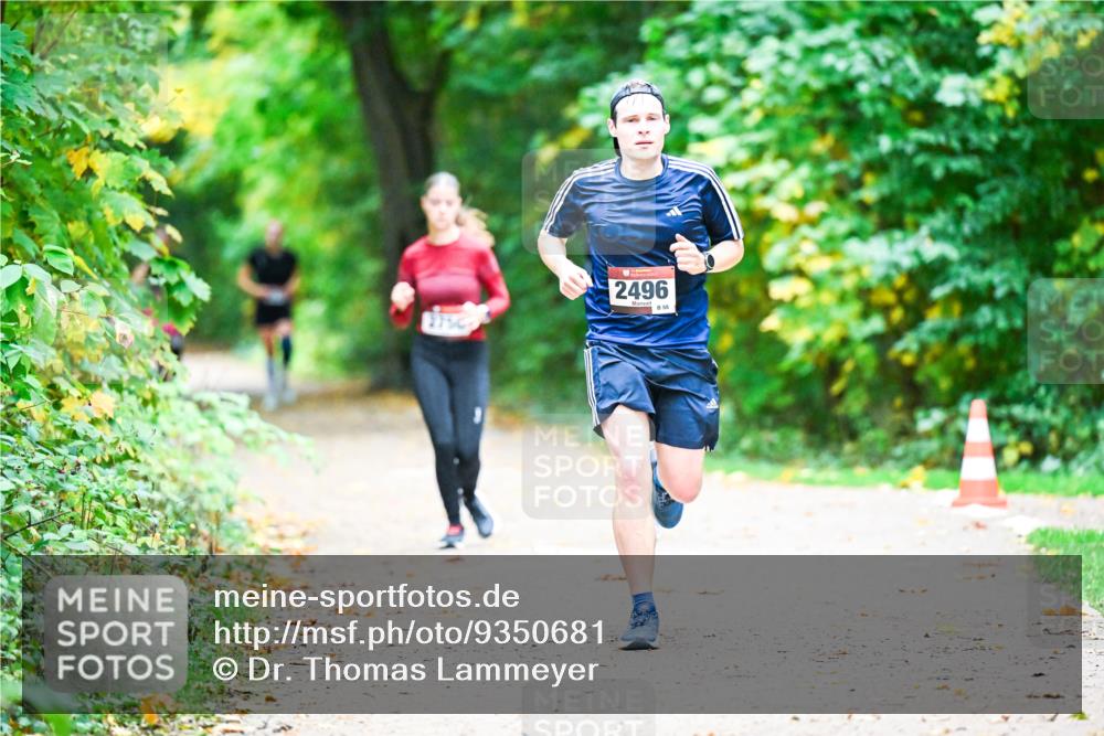 12.10.2025 - Bramfelder Halbmarathon 2025 Dr. Thomas Lammeyer http://msf.ph/oto/9350681 12.10.2025 10:35:21 Laufen 2496, 55 meine-sportfotos.de