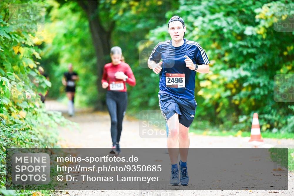 12.10.2025 - Bramfelder Halbmarathon 2025 Dr. Thomas Lammeyer http://msf.ph/oto/9350685 12.10.2025 10:35:21 Laufen 2496, 55 meine-sportfotos.de