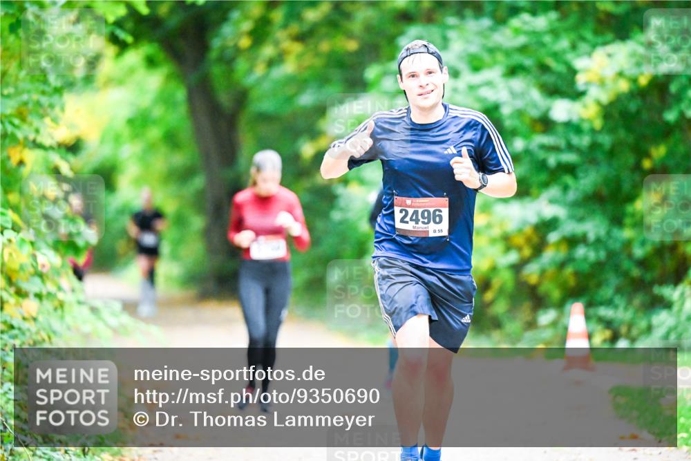 12.10.2025 - Bramfelder Halbmarathon 2025 Dr. Thomas Lammeyer http://msf.ph/oto/9350690 12.10.2025 10:35:22 Laufen 2496, 55 meine-sportfotos.de
