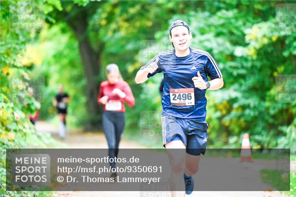 12.10.2025 - Bramfelder Halbmarathon 2025 Dr. Thomas Lammeyer http://msf.ph/oto/9350691 12.10.2025 10:35:22 Laufen 2496, 55 meine-sportfotos.de