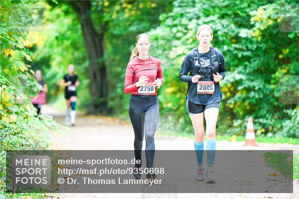 12.10.2025 - Bramfelder Halbmarathon 2025 Dr. Thomas Lammeyer http://msf.ph/oto/9350698 12.10.2025 10:35:24 Laufen 2750, 2809 meine-sportfotos.de