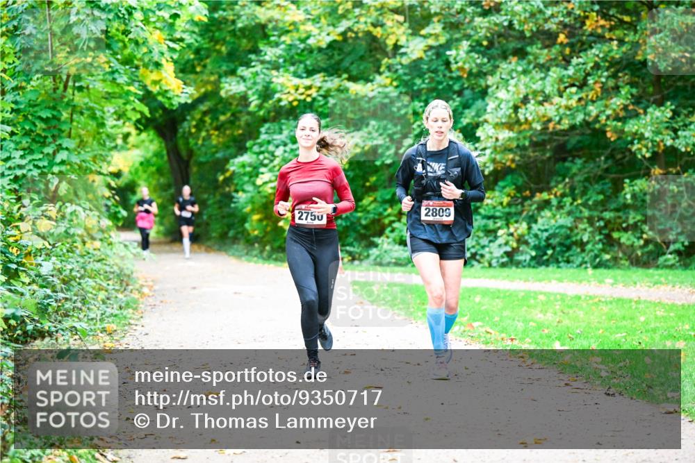12.10.2025 - Bramfelder Halbmarathon 2025 Dr. Thomas Lammeyer http://msf.ph/oto/9350717 12.10.2025 10:35:27 Laufen 2809, 2750 meine-sportfotos.de
