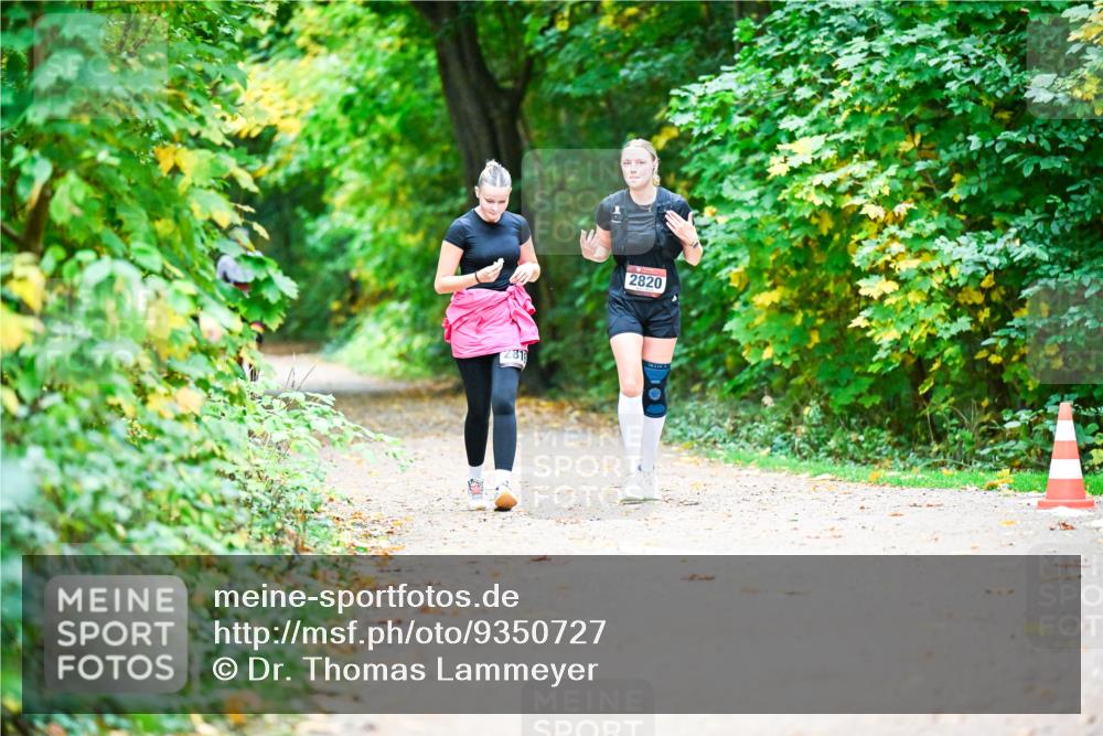 12.10.2025 - Bramfelder Halbmarathon 2025 Dr. Thomas Lammeyer http://msf.ph/oto/9350727 12.10.2025 10:35:32 Laufen 2820, 281 meine-sportfotos.de