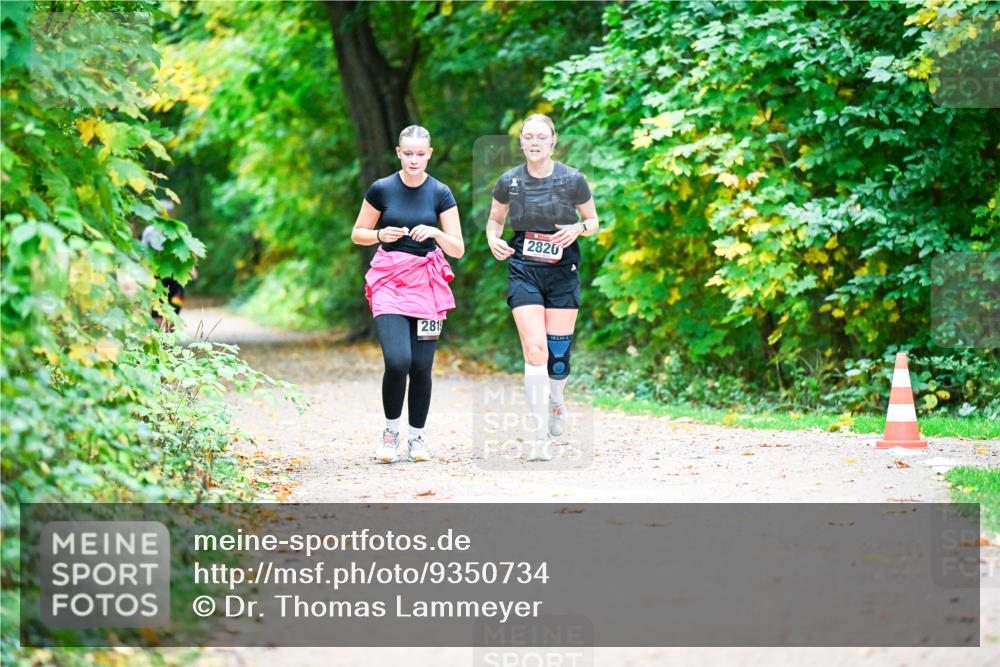 12.10.2025 - Bramfelder Halbmarathon 2025 Dr. Thomas Lammeyer http://msf.ph/oto/9350734 12.10.2025 10:35:33 Laufen 2820, 281 meine-sportfotos.de