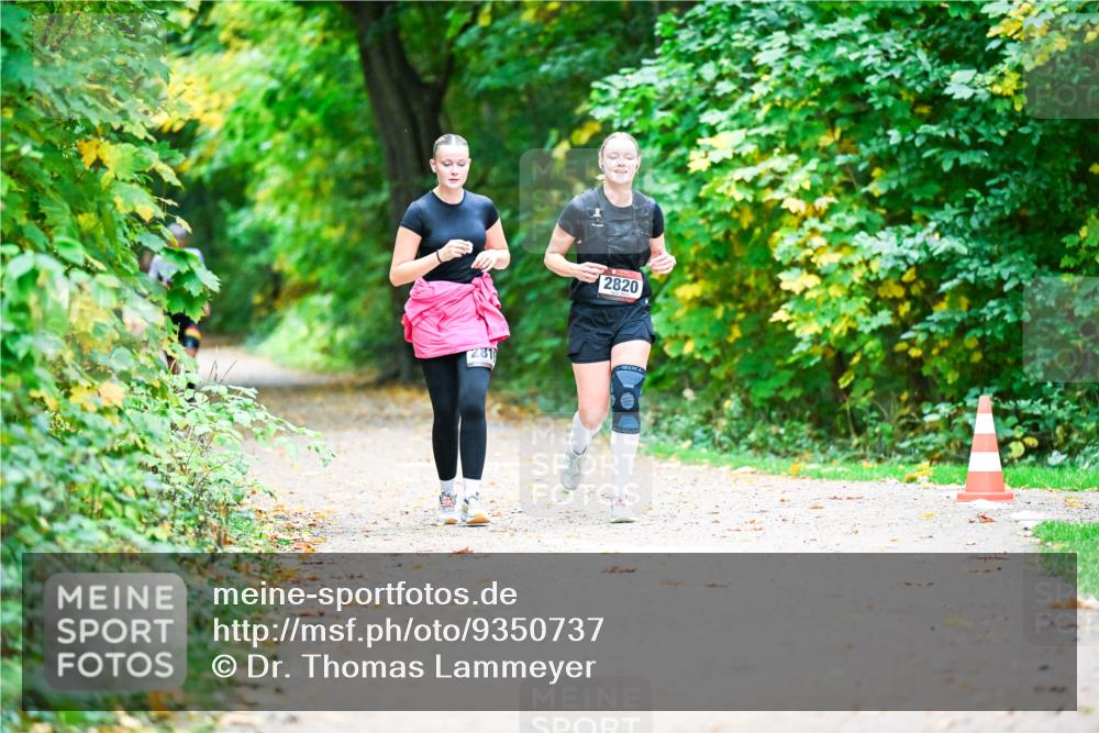 12.10.2025 - Bramfelder Halbmarathon 2025 Dr. Thomas Lammeyer http://msf.ph/oto/9350737 12.10.2025 10:35:33 Laufen 281, 2820 meine-sportfotos.de