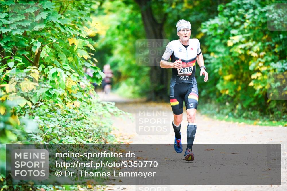 12.10.2025 - Bramfelder Halbmarathon 2025 Dr. Thomas Lammeyer http://msf.ph/oto/9350770 12.10.2025 10:35:43 Laufen 2618 meine-sportfotos.de