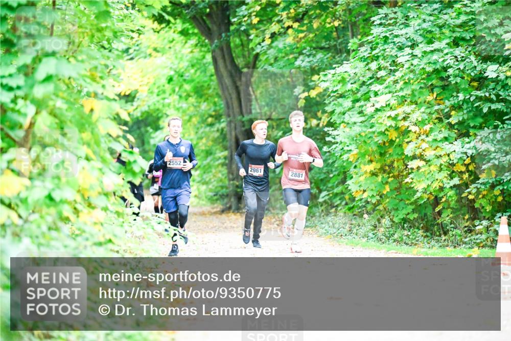 12.10.2025 - Bramfelder Halbmarathon 2025 Dr. Thomas Lammeyer http://msf.ph/oto/9350775 12.10.2025 10:35:57 Laufen 2552, 2961, 2881 meine-sportfotos.de